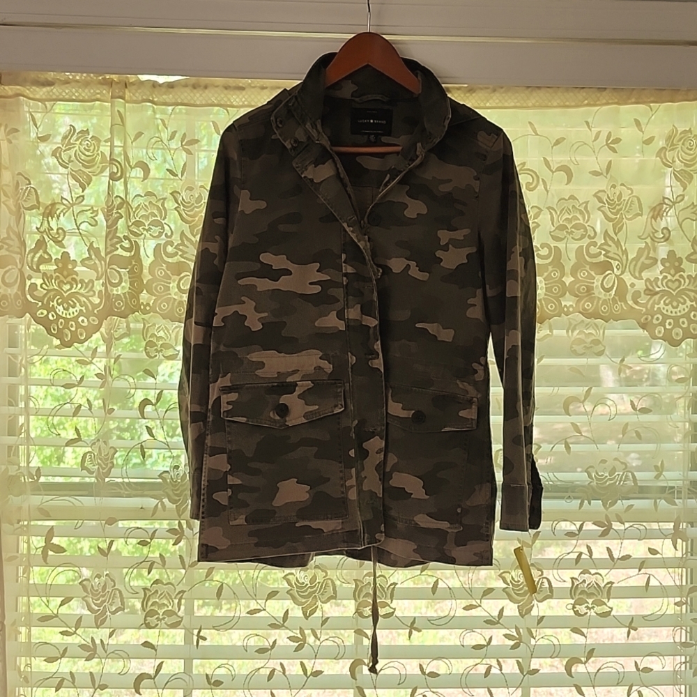 Women's size S Lucky Brand Camouflage Jacket W/Drawstring And Hood